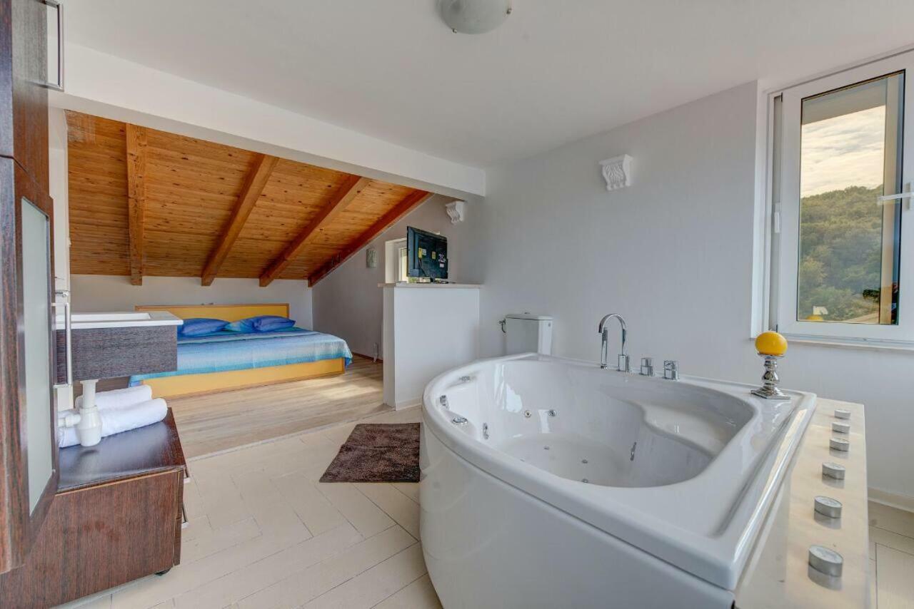 Apartments Savar - Ilo Brbinj 외부 사진