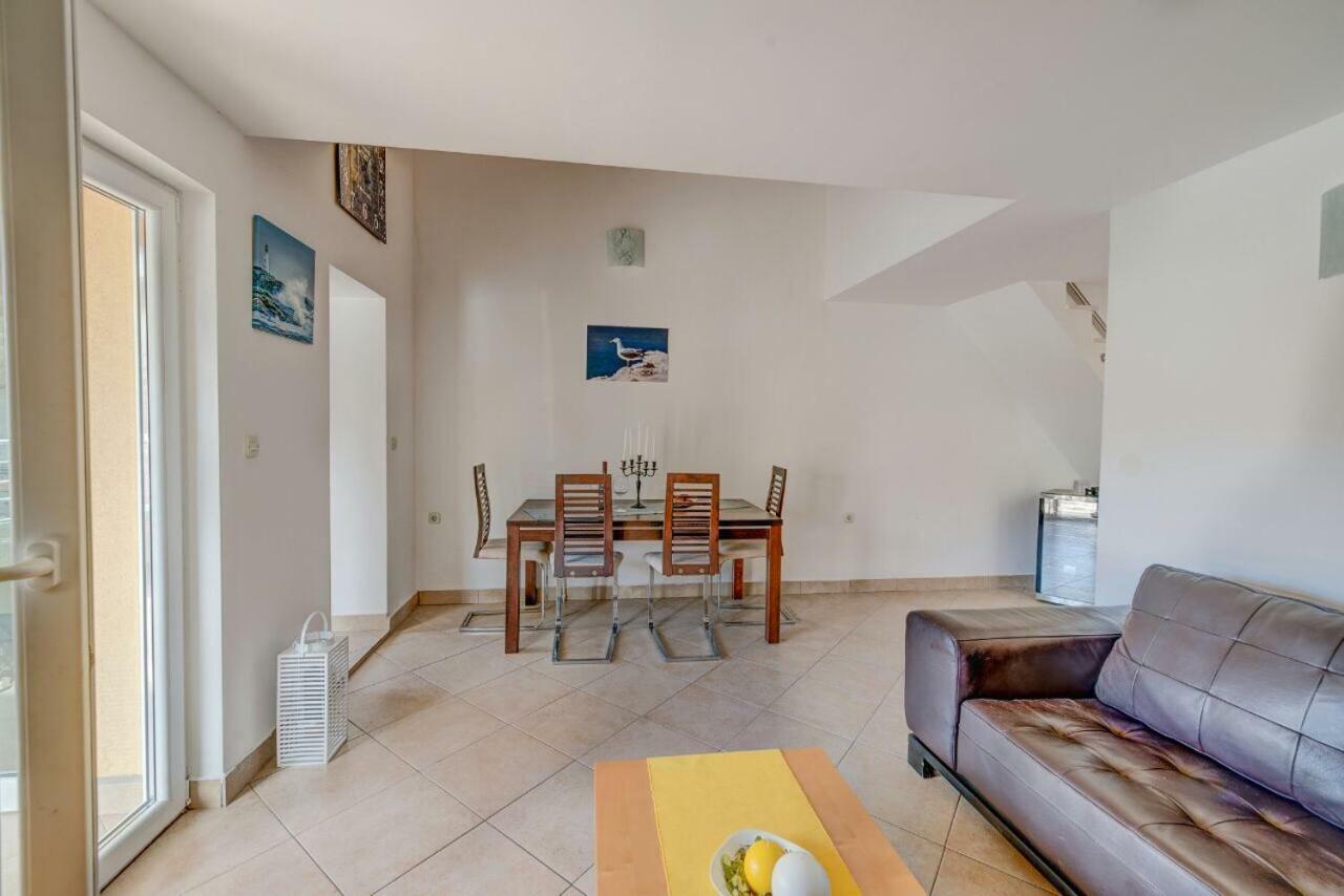 Apartments Savar - Ilo Brbinj 외부 사진